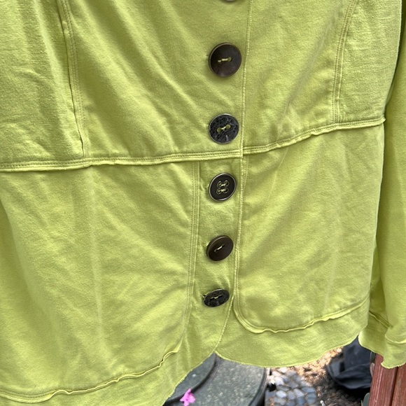 Top - Picture 5 of 8